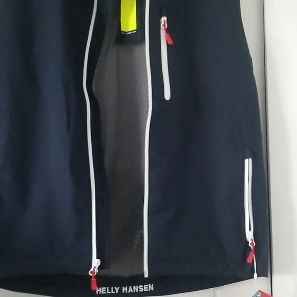 VEST - Picture 5 of 7